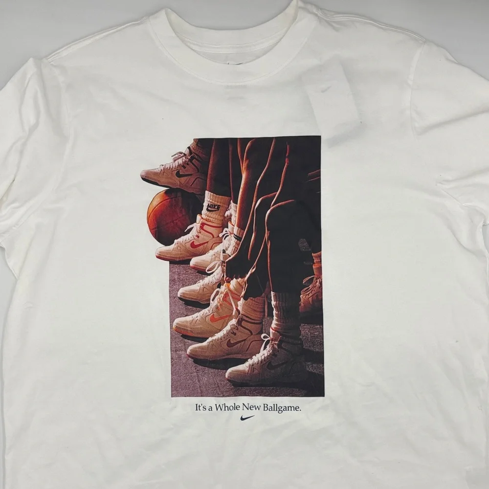 Nike Dri-FIT Short Sleeve Basketball T-Shirt in White